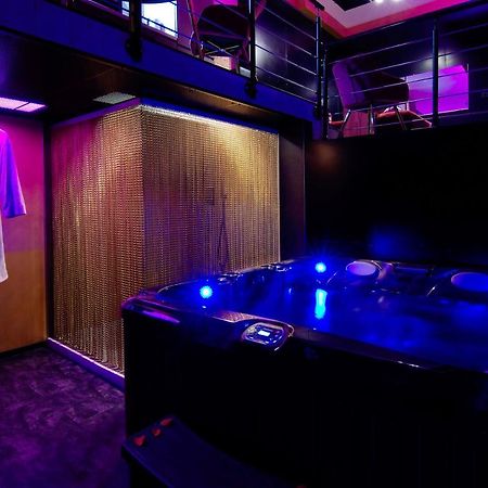 Mieuxqualhotel Jacuzzi Privatif Love Room Bordeaux Exterior foto